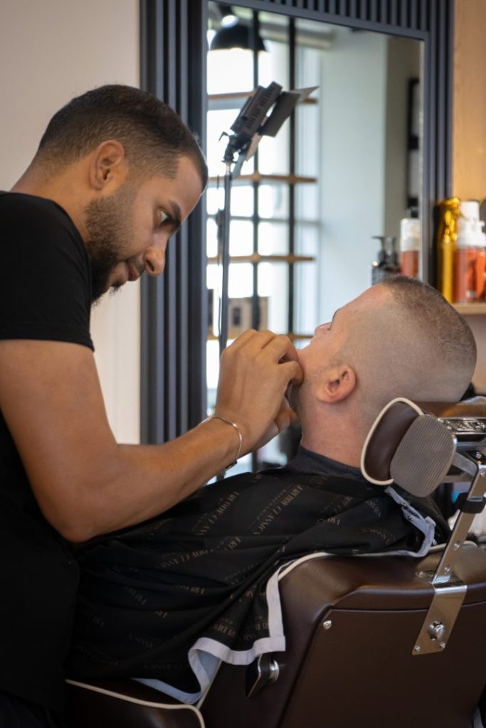 how-to-use-beard-oil-correctly