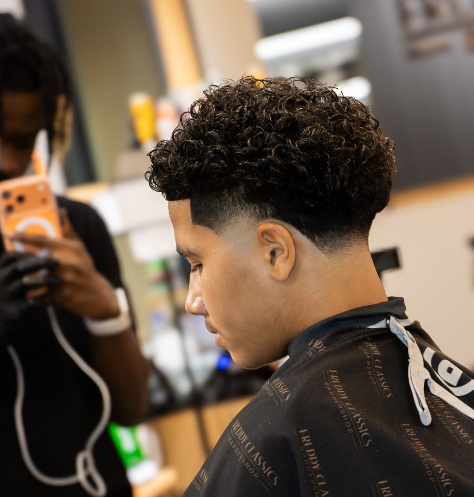 best-barber-in-dubai-for-taper-fade-curly-hair